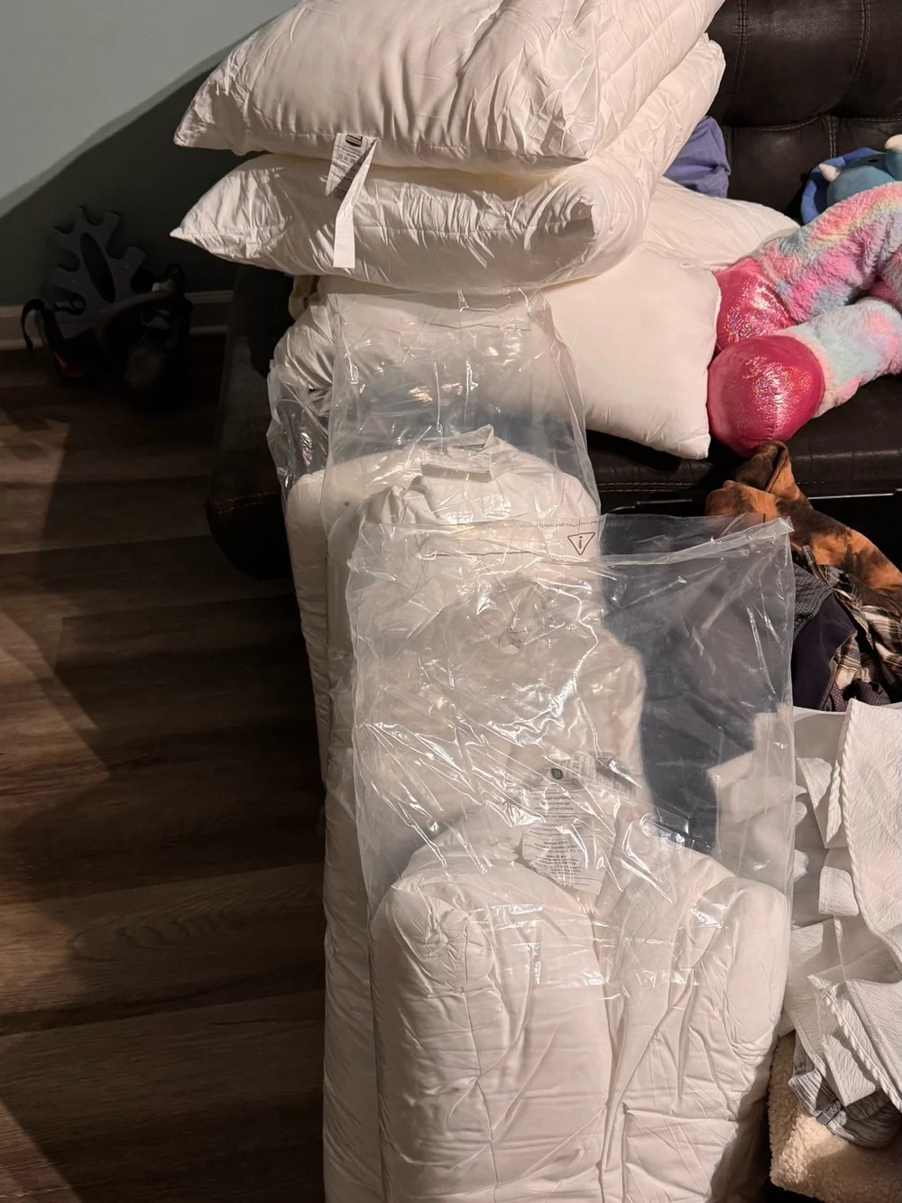 7 throw pillows NEW